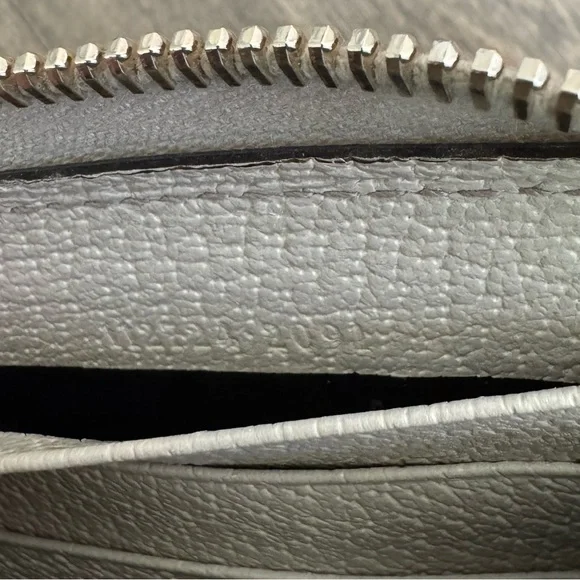 Gucci GG Canvas Leather Zippy Beige Tan Continental Zip Around Long Wallet